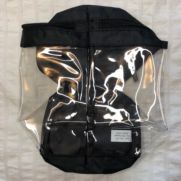 ๐ JACK BLACK Toiletry Bag - Picture 2 of 7